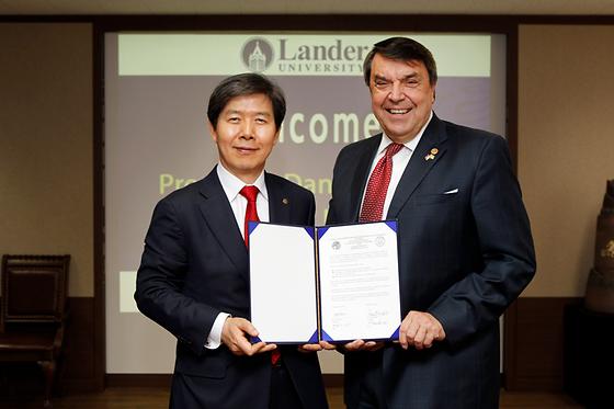 미국 Lander University와 교류협정 MOU 체결(2011-3-31)