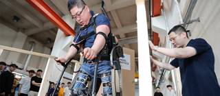 YU Develops Korean ‘Iron Man’ - Wearable Robot Technology
